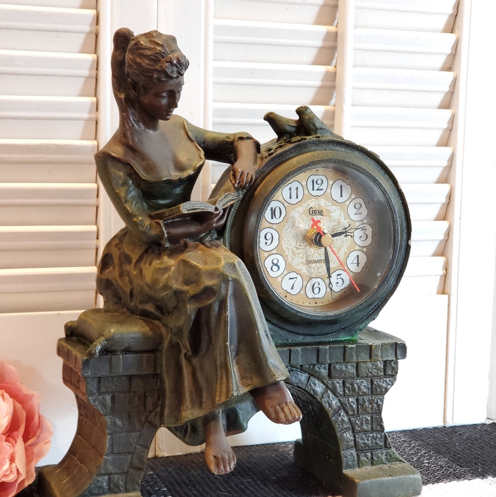 Vintage Ornate Victorian Table Clock